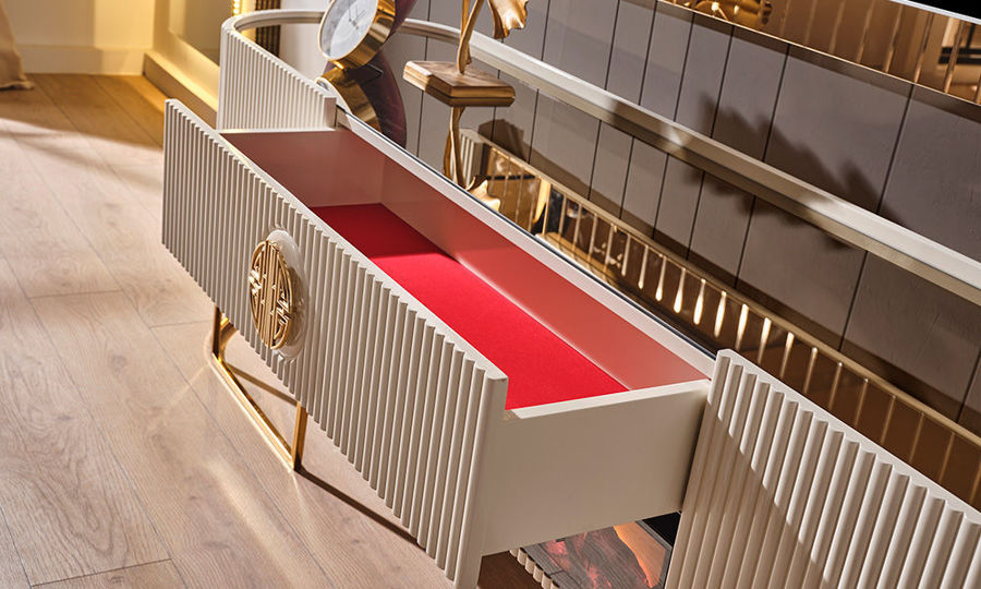 Gucci Ekru Yemek Odası Takımı resmi